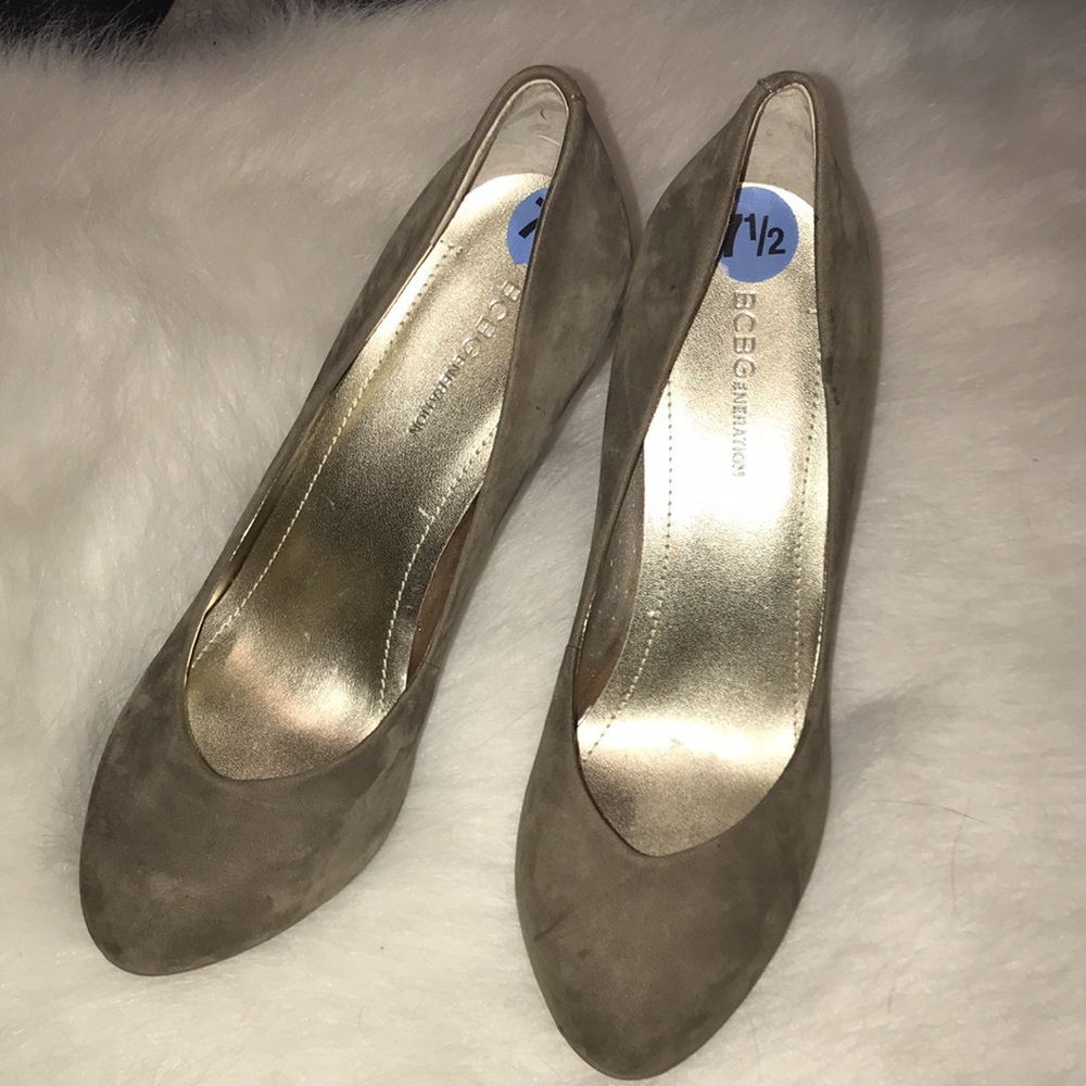 Brand new BCBGeneration suede shoes